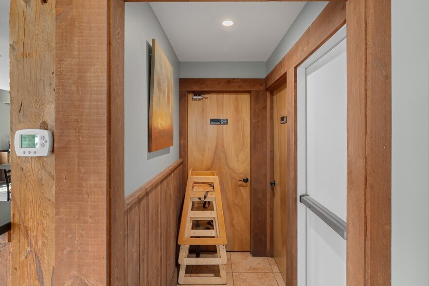 More Photos Of 4807 VT-15, Jeffersonville Specialty For Sale