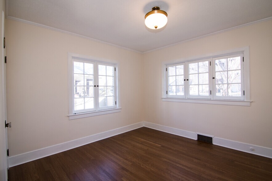 More Photos Of 109 N Main St, Springville Office For Lease
