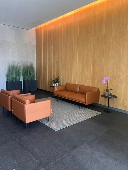 More Photos Of 1695 NW 110th Ave, Miami Medical For Sale