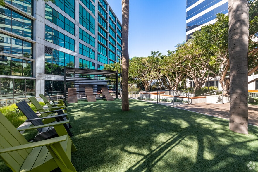 More Photos Of 400 Corporate Pointe, Culver City Unknown For Lease