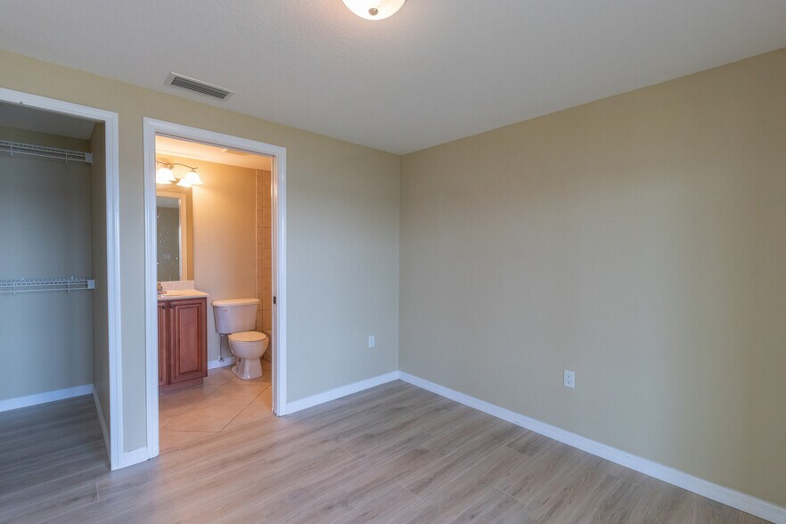 More Photos Of 1900 Oasis Blvd, Sebring Land For Sale