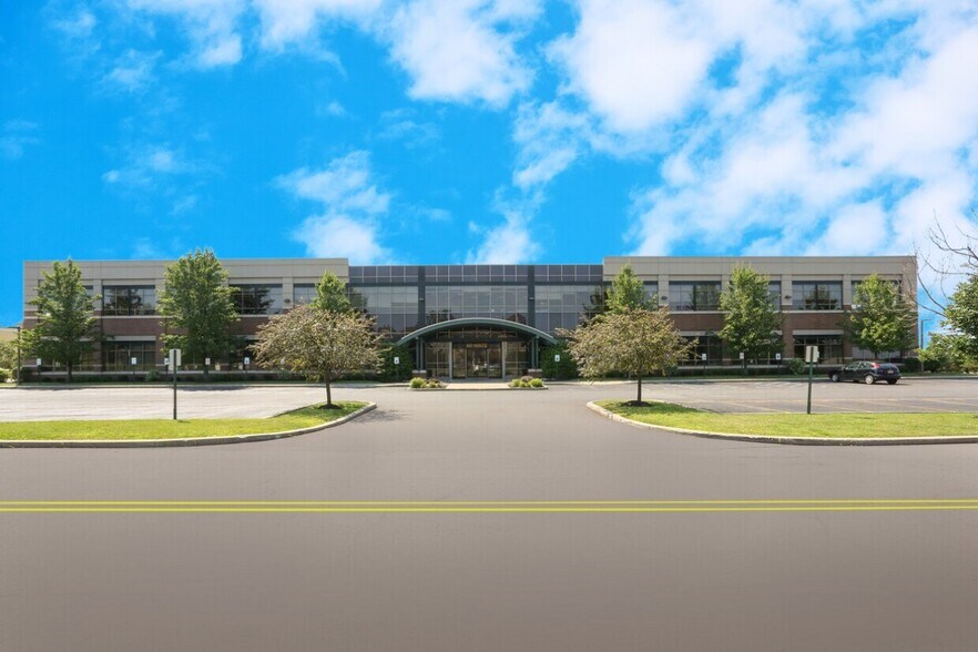 More Photos Of 600 Airborne Pky, Cheektowaga Unknown For Lease