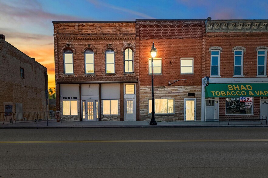 More Photos Of 133-137 S Main St, Reading Storefront Retail Residential For Sale