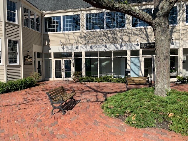 More Photos Of 10 S Main St, Topsfield Unknown For Lease