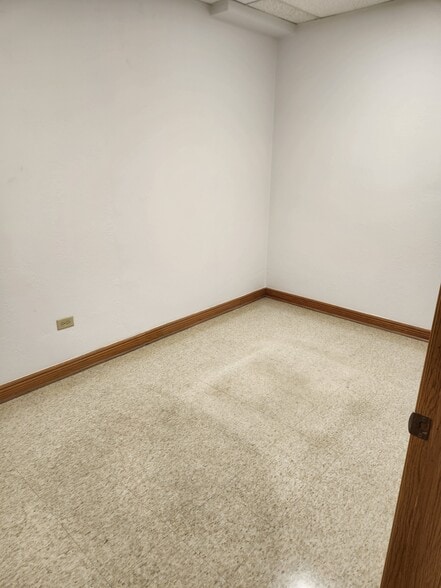 More Photos Of 6135 N Elston Ave, Chicago Flex For Sale