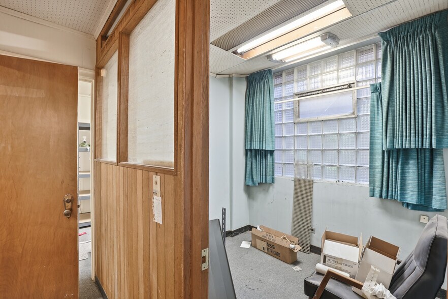 More Photos Of 10835 S Western Ave, Chicago Apartments For Sale