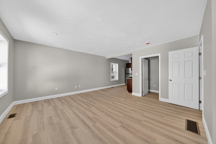 More Photos Of 165 Grant St, Fall River Apartments For Sale