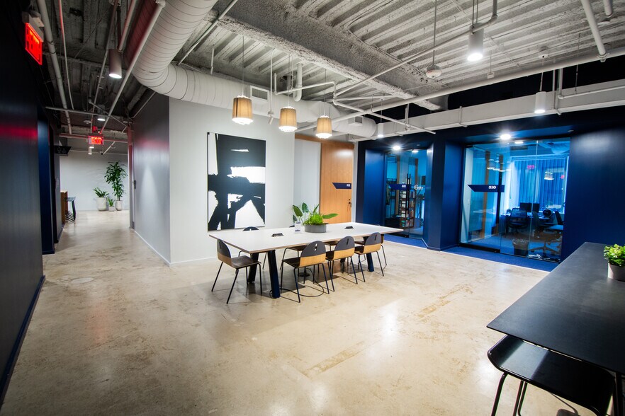 More Photos Of 750 N Saint Paul St, Dallas Coworking Space