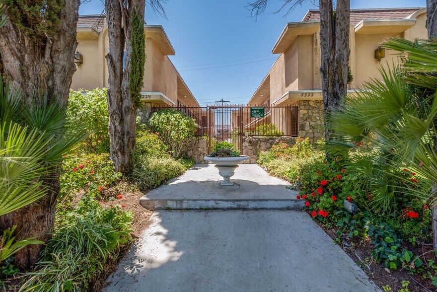 More Photos Of 5329-5333 Agnes Ave, Valley Village Apartments For Sale