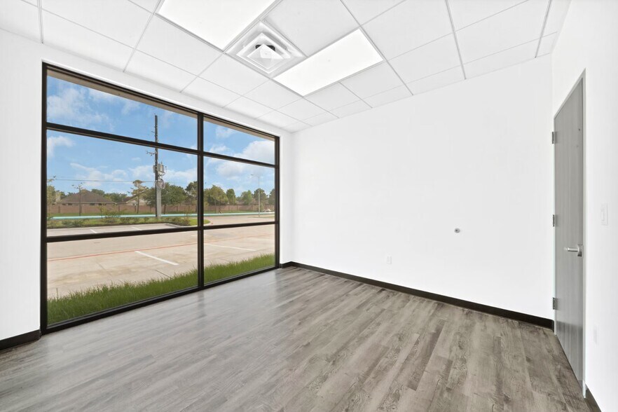 More Photos Of 12280 Broadway St, Pearland Medical For Lease