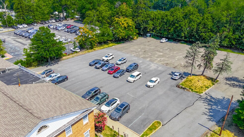 More Photos Of 50 S Franklin Tpke, Ramsey Medical For Lease