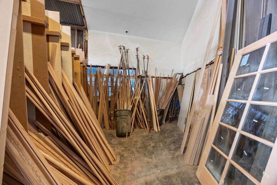 More Photos Of 8401 Baldwin St, Oakland Warehouse For Sale