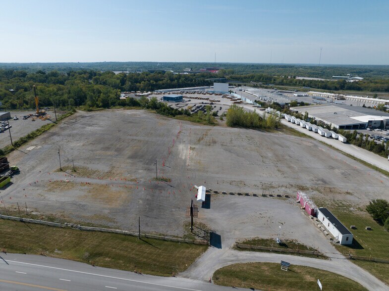 More Photos Of 8753 E US 40 Hwy, Kansas City Land For Lease
