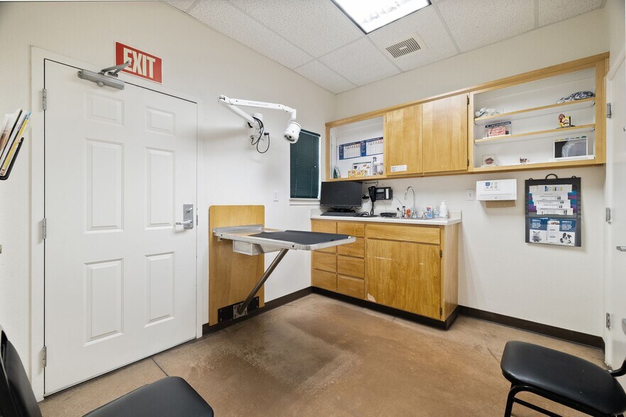 More Photos Of 1825 Buenaventura Blvd, Redding Hospital For Sale