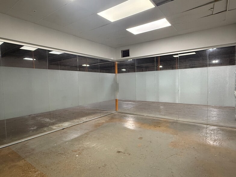 More Photos Of 5150 NW 37th Ave, Miami Warehouse For Lease