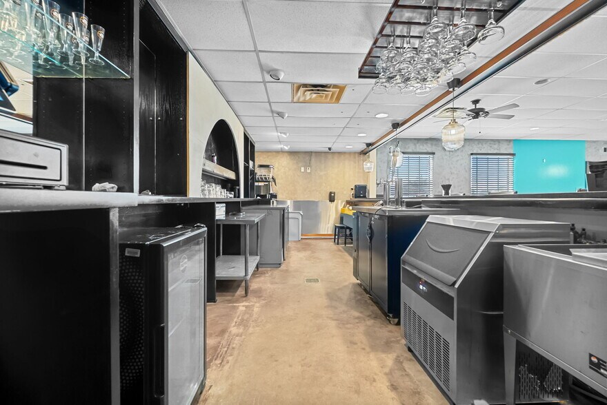 More Photos Of 983 N Highway 123 Byp, Seguin Restaurant For Sale