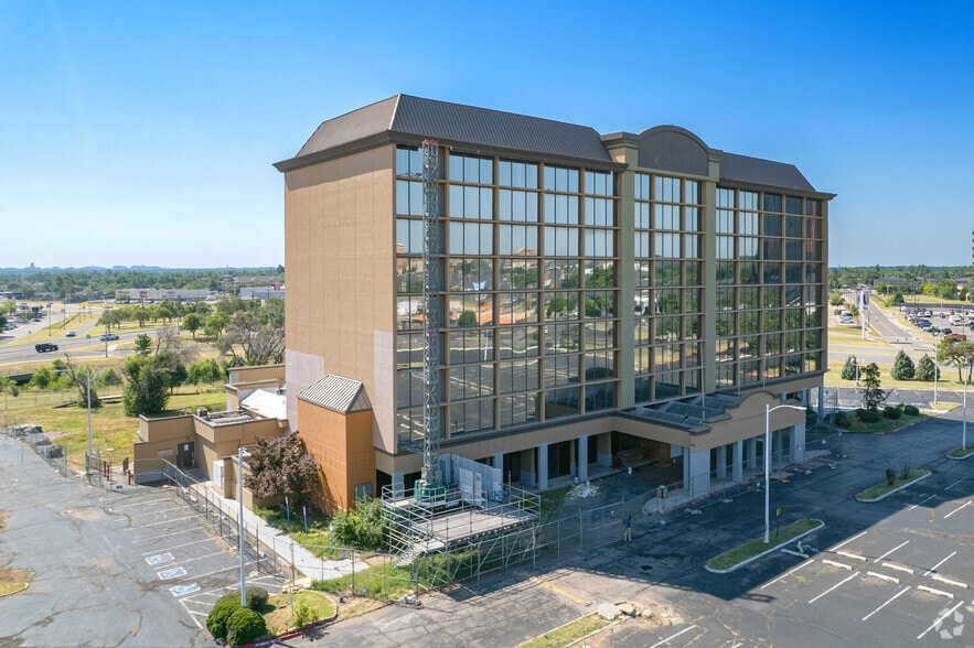 More Photos Of 2945 Northwest Expy, Oklahoma City Hotel For Sale