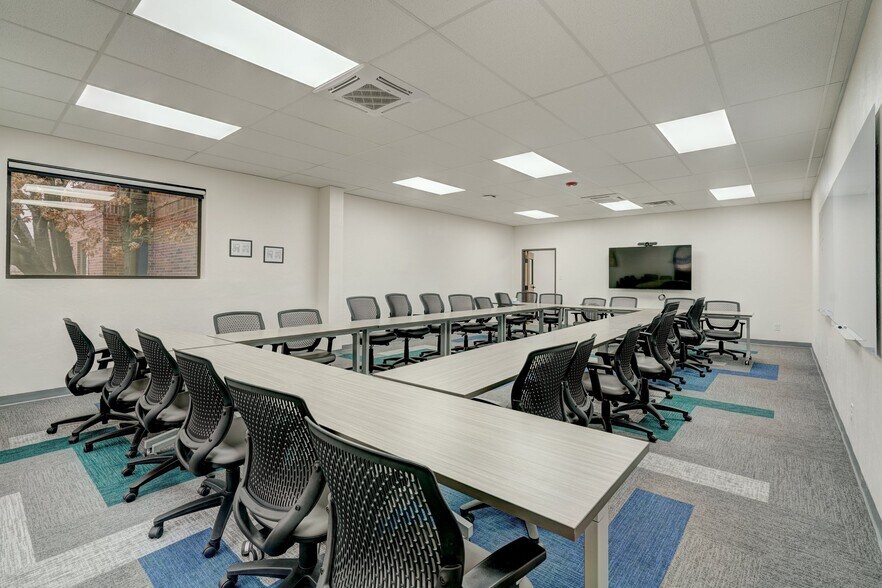 More Photos Of 111 SW C Ave, Lawton Medical For Sale