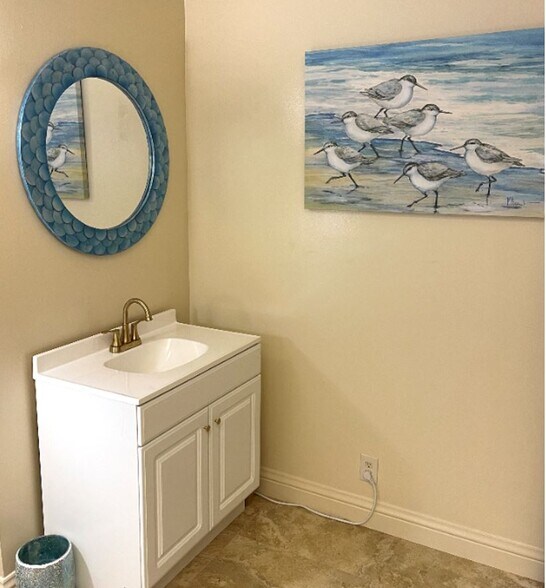 More Photos Of 1000 Quail St, Newport Beach Coworking Space