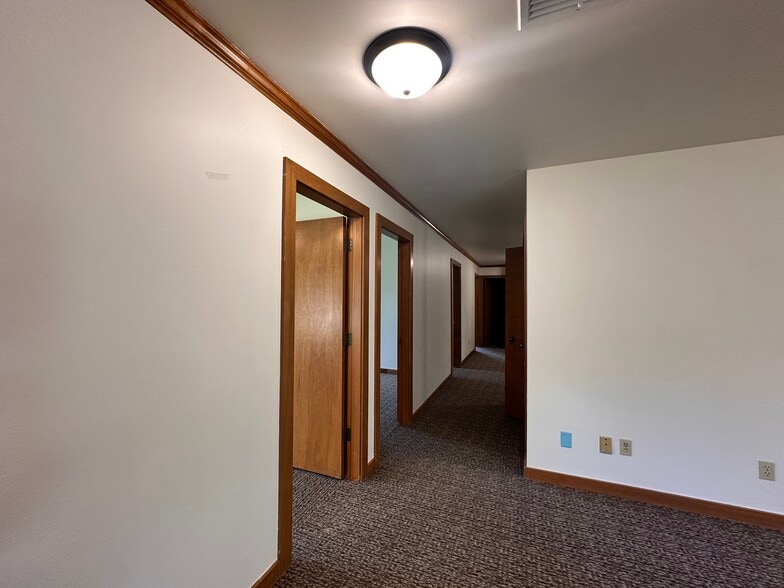 More Photos Of 7209 Mill Run Rd, Fort Wayne Office For Lease
