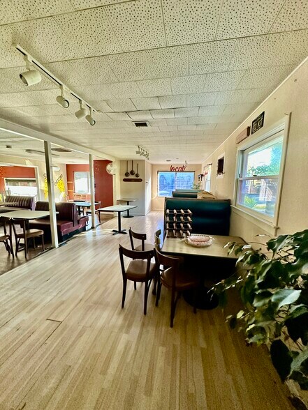 More Photos Of 400 Main St, Rio Vista Restaurant For Sale