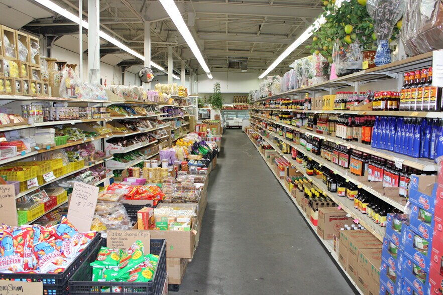 More Photos Of 303 Grand Blvd, Kansas City Warehouse For Sale