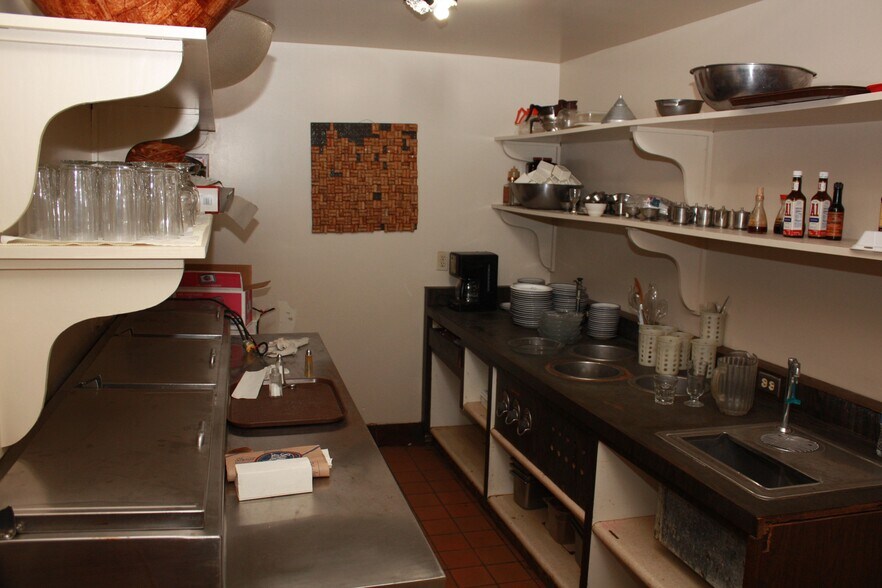 More Photos Of 3008 McHenry Ave, Modesto Restaurant For Lease