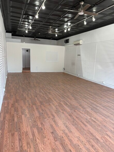 More Photos Of 13 W Hudson Ave, Englewood General Retail For Lease