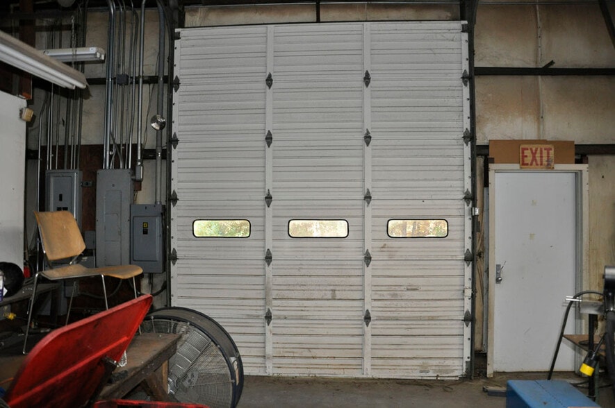 More Photos Of 845 Valley View Rd, Southern Pines Industrial For Sale