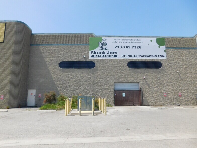 More Photos Of 4121 S Alameda St, Los Angeles Warehouse For Lease