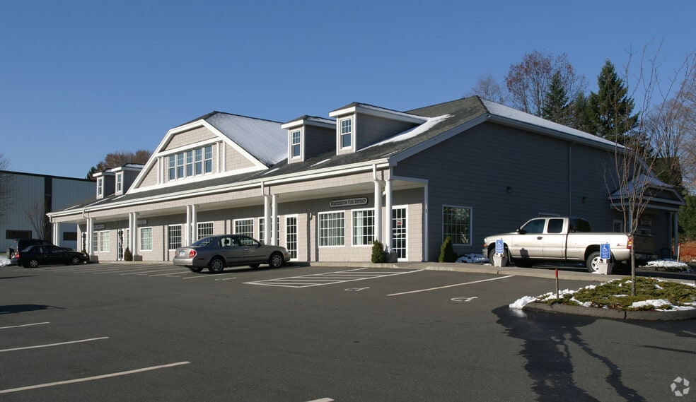 More Photos Of 1400 Berlin Tpke, Berlin Office For Lease