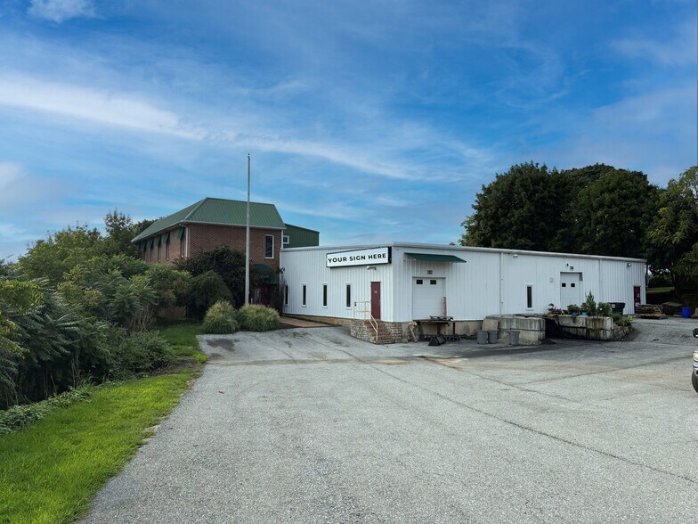 Primary Photo Of 280 N Park St, Dallastown Warehouse For Lease