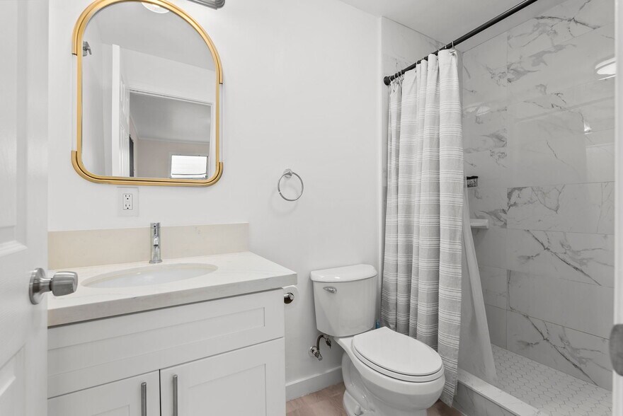 More Photos Of 1113 Villa Ln, Honolulu Flex For Sale