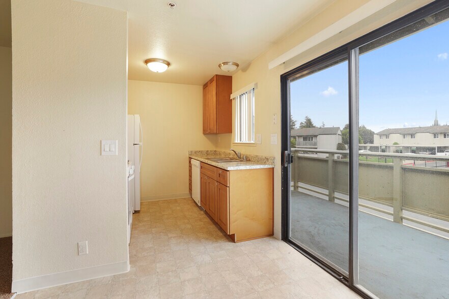 More Photos Of 50 Hollow View Ln, Watsonville Apartments For Sale
