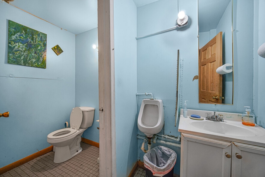 More Photos Of 4727 S Wabash Ave, Chicago Religious Facility For Sale