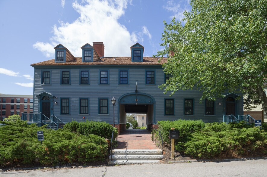 More Photos Of 409 The Hill, Portsmouth Hotel For Sale