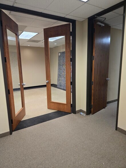 More Photos Of 2828 E Trinity Mills Rd, Carrollton Office For Lease