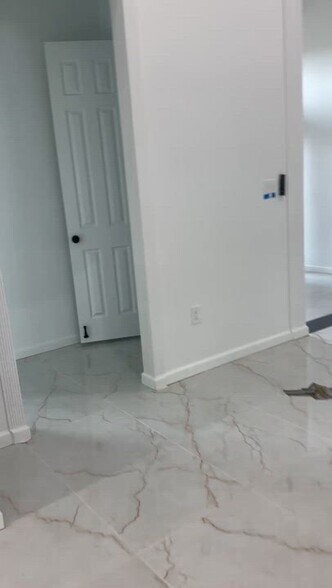 More Photos Of 703 E Oates Rd, Garland Unknown For Lease