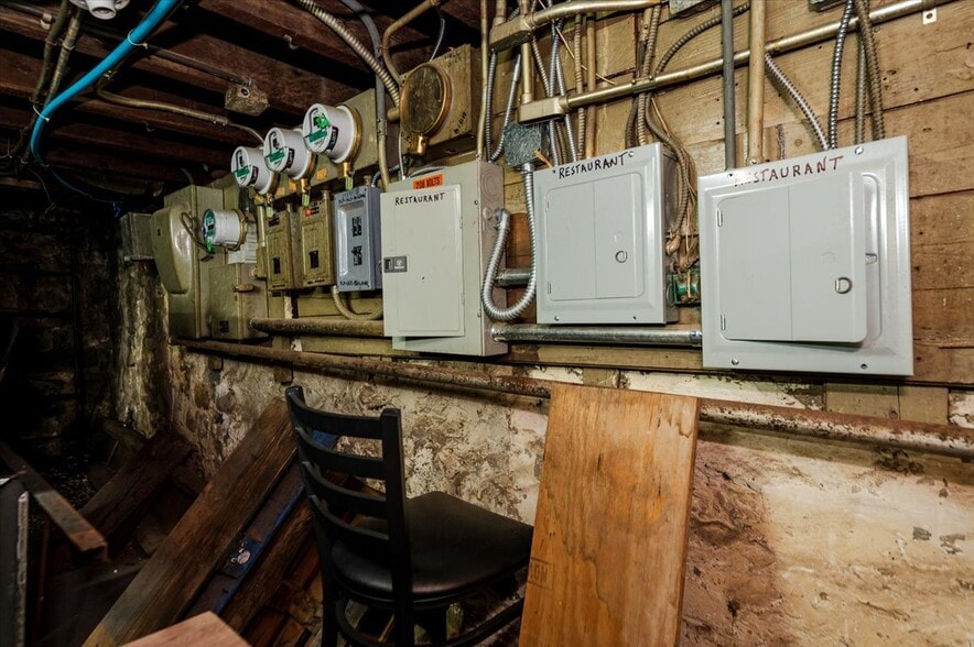 More Photos Of 2918 Bruckner Blvd, Bronx Bar For Sale