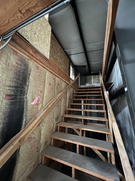 More Photos Of 4334 NE 148th Ave, Portland Service For Lease