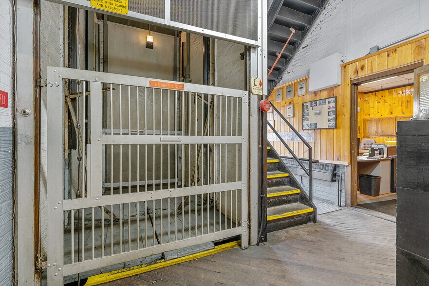 More Photos Of 400 Pearl St, Syracuse Manufacturing For Sale