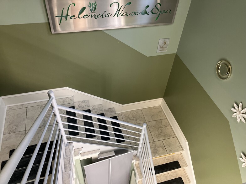 More Photos Of 5721 Winsome Ln, Houston Freestanding For Sale