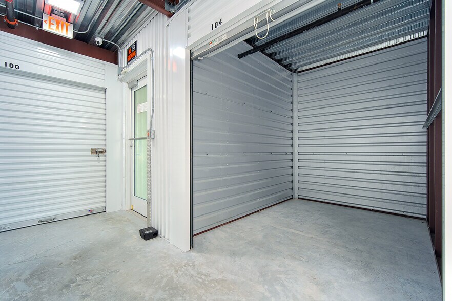 More Photos Of 323 Overseas Hwy, Key West Industrial For Sale
