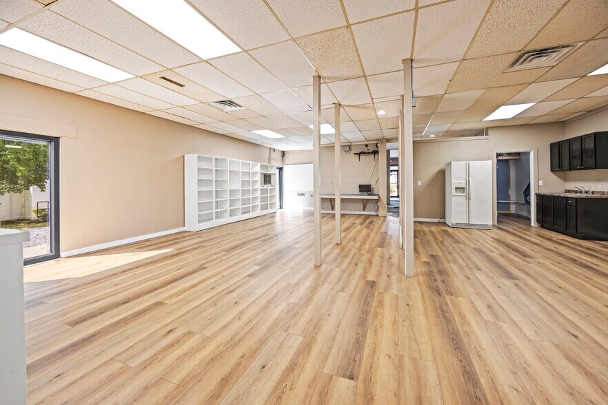 More Photos Of 518 Jefferson St, Fulton Flex For Lease