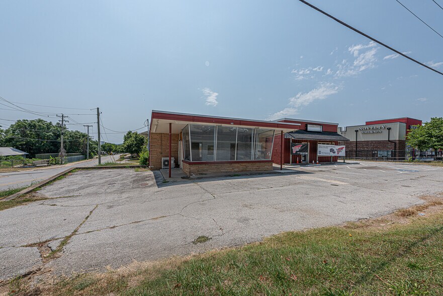 Primary Photo Of 1703 W Mlk Jr Blvd, Fayetteville General Retail For Sale
