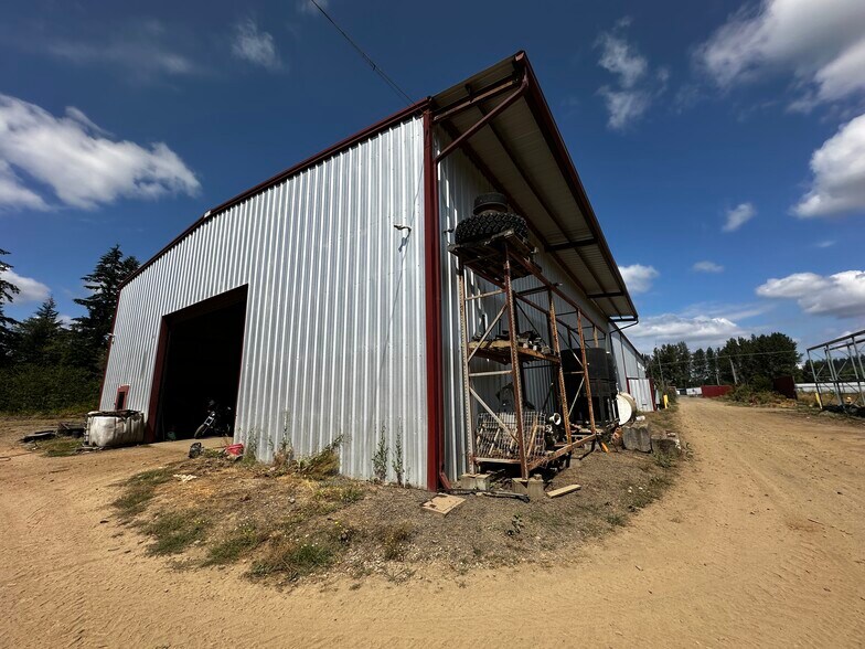 More Photos Of 747 Atlas Rd, Vader Warehouse For Sale