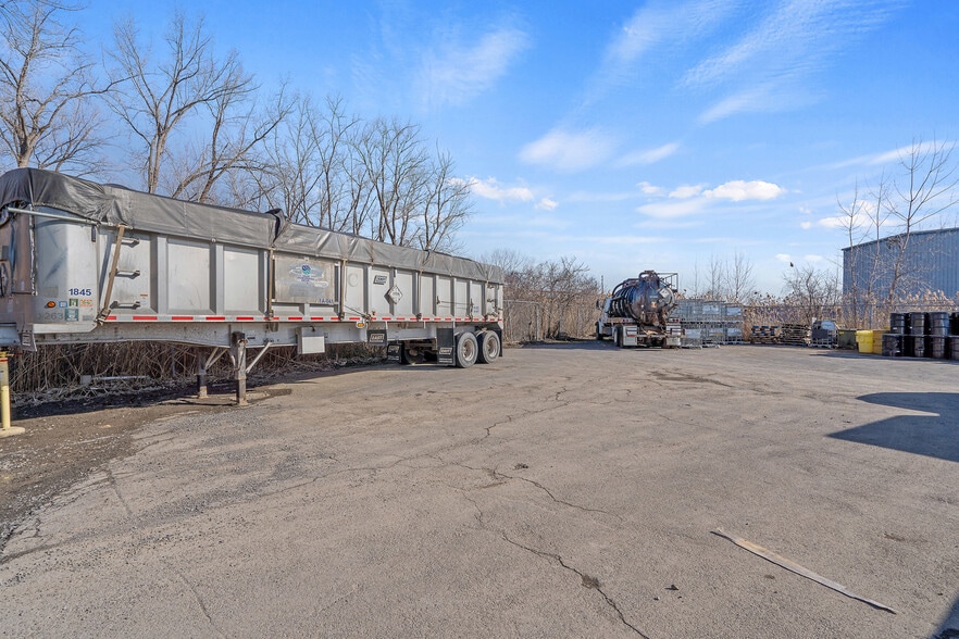 More Photos Of 532 State Fair Blvd, Syracuse Light Distribution For Sale