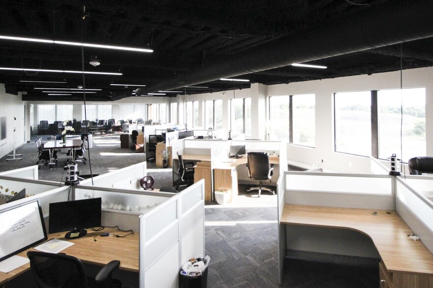 More Photos Of 27801 Euclid Ave, Euclid Office Residential For Lease