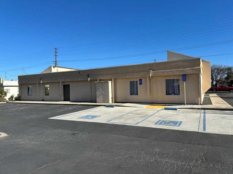 More Photos Of 2301 Coffee Rd, Modesto Medical For Lease