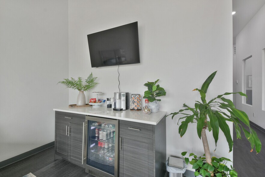 More Photos Of 11821 FM 1488, Magnolia Medical For Sale